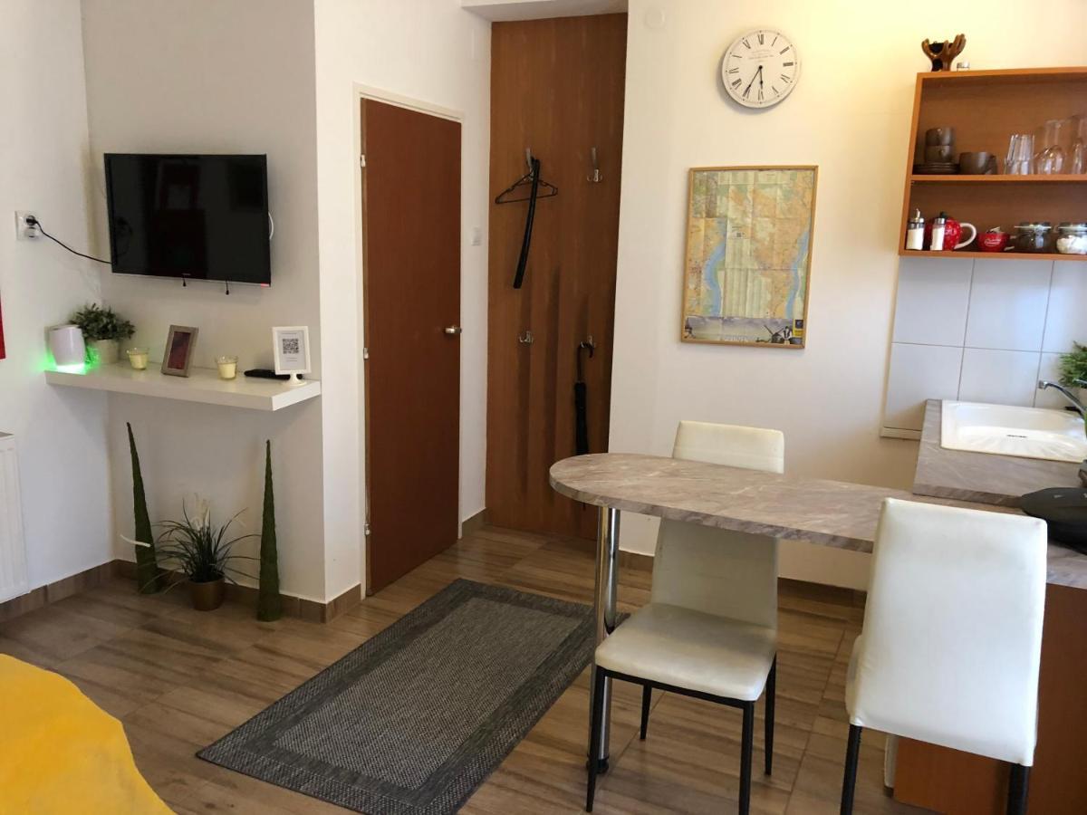 Milla Apartman センテンドレ エクステリア 写真