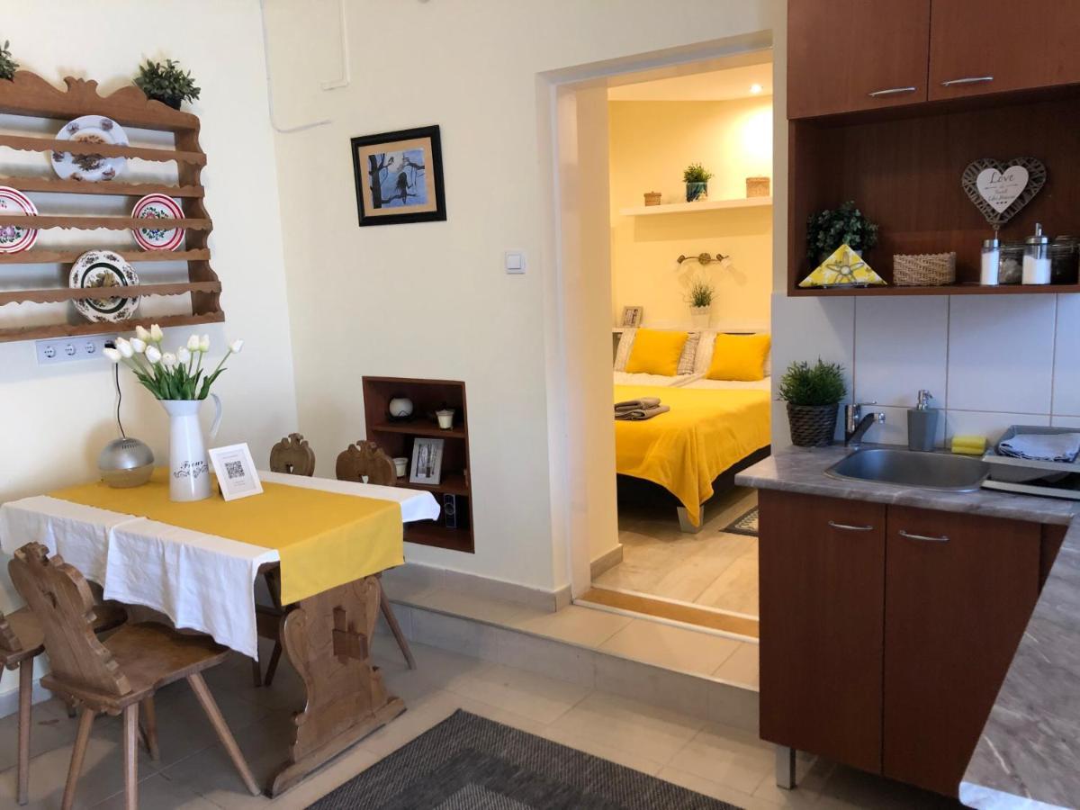 Milla Apartman センテンドレ エクステリア 写真