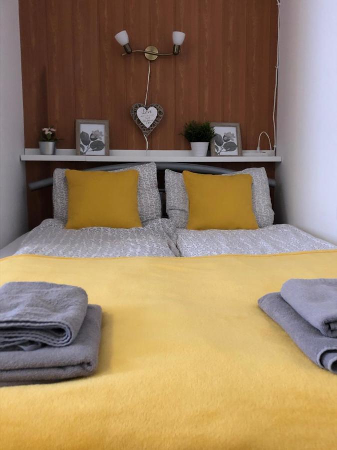 Milla Apartman センテンドレ エクステリア 写真